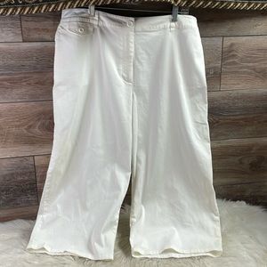 Chicos Ladies Capri Pants, Size 2.5 (14), White